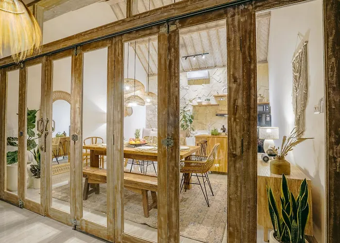 Villa Aarka - Chic Balinese Bohemian Retreat In Seminyak