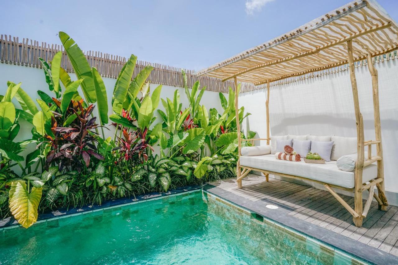 Aarka - Chic Balinese Bohemian Retreat In Villa