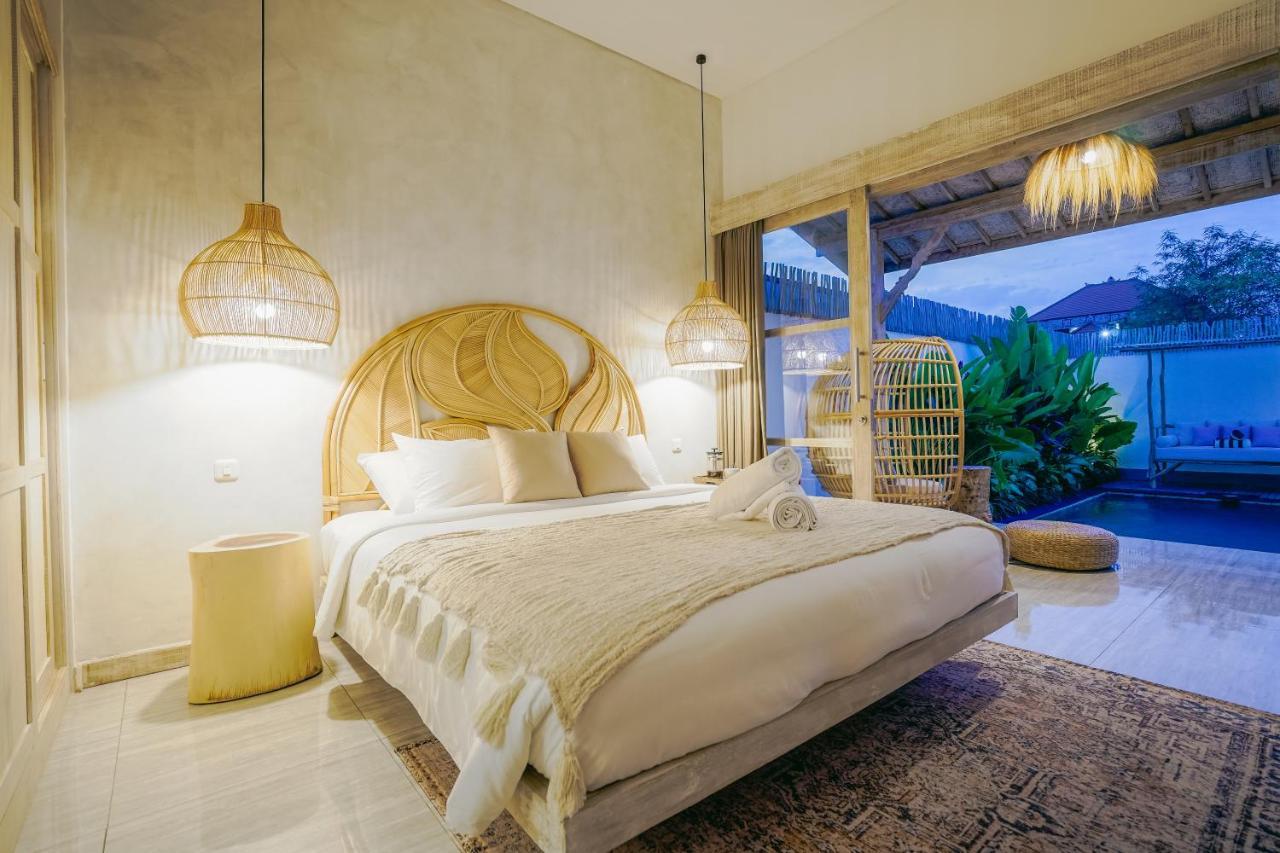 Aarka - Chic Balinese Bohemian Retreat In Villa