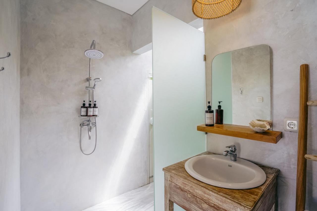 Villa Aarka - Chic Balinese Bohemian Retreat In