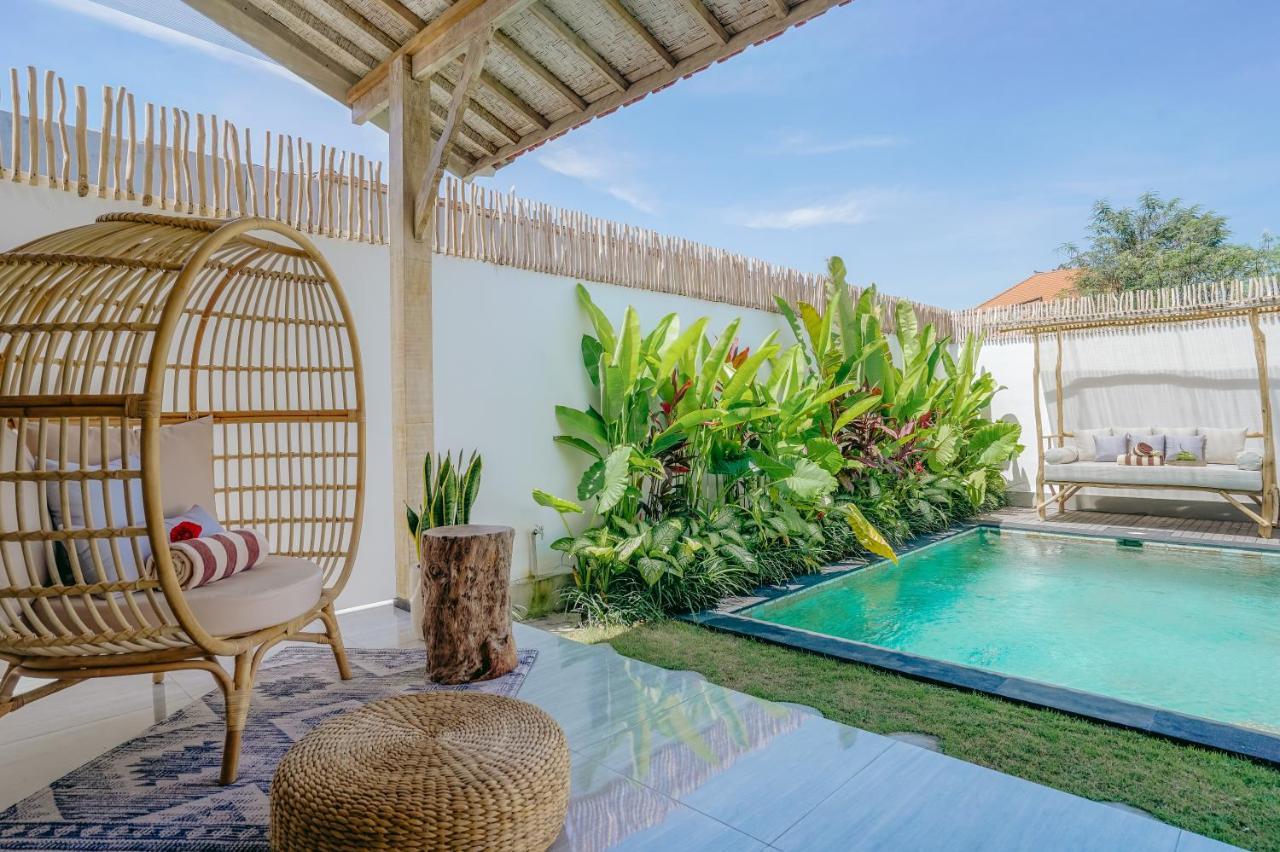Villa Aarka - Chic Balinese Bohemian Retreat In